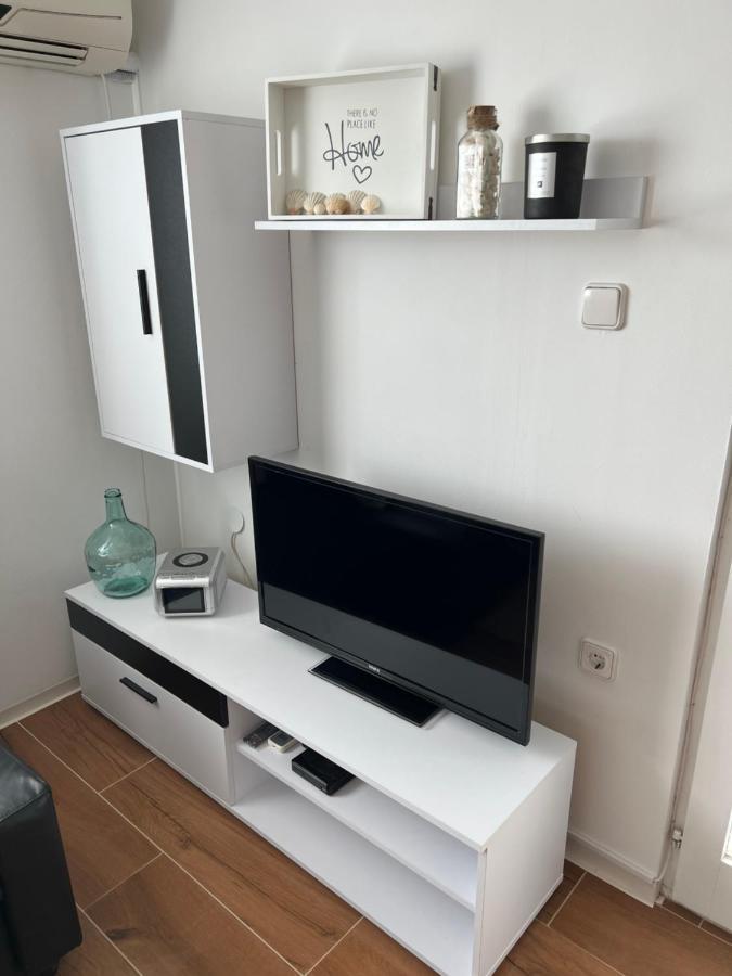Apartment Mona Vir Buitenkant foto